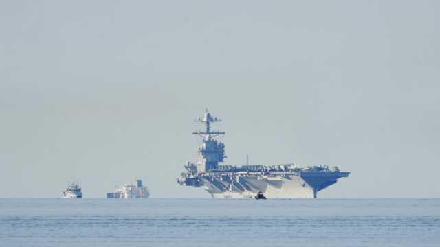 البحرية الأمريكية في أزمة: استراتيجيات الحوثيين تُلغي فاعلية السفن الحربية الكبيرة