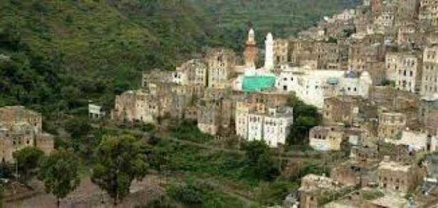 ضرب مبرح لقيادي حوثي أمام والده بعد تمزيقه 3مصاحف.. ووفاة الأب على الفور بذبحة صدرية