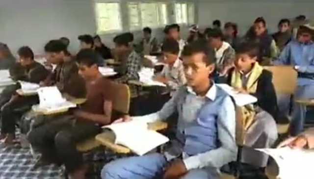مليشيا الحوثي تلجأ لخطة الطوارئ لكسر إضراب المعلمين .. وبلاغ عاجل إلى مجلس النواب بصنعاء