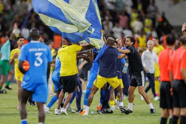أسطورة الهلال ينصف نجم النصر السعودي تاليسكا في واقعة ”ركزة العلم” ويعلق على ردة فعل البليهي