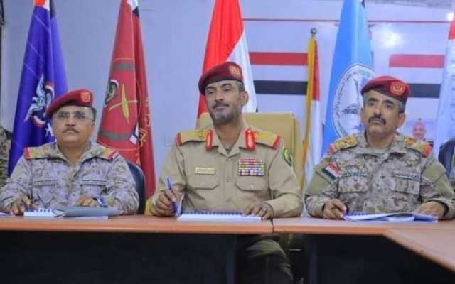 إجراء اختبارات كشف الهيئة للمتقدمين للالتحاق بكلية الطيران والدفاع الجوي بمأرب
