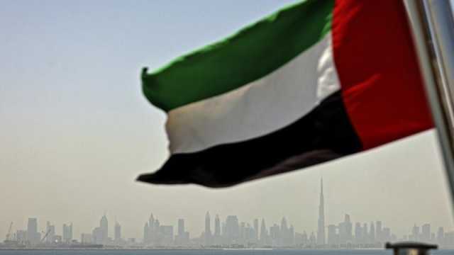 الإمارات تعلن وفاة أحد أفراد طاقم مروحية سقطت في البحر
