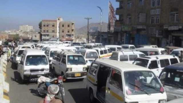 وفاة فتاة بعد إلقاء نفسها من على باص حاول اختطافها وهي عائدة من دوامها الجامعي بصنعاء (تفاصيل)