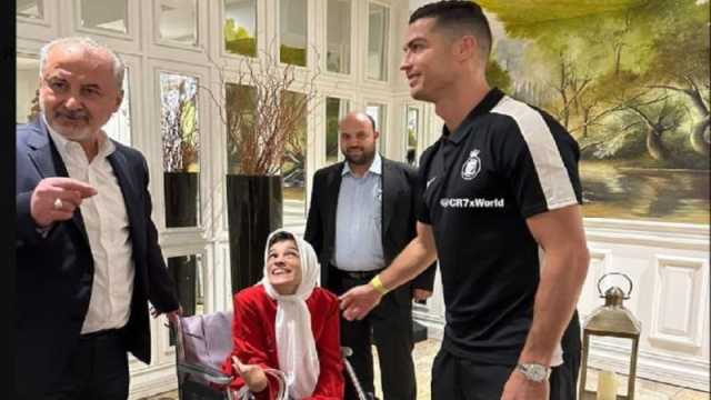 لفتة إنسانية من رونالدو تجاه فتاة إيرانية من ذوي الهمم (فيديو)