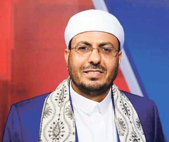 كتاب “أعلام يمانية” للكازمي.. منهج ينبغي أن يقرر لطلبة الجامعات