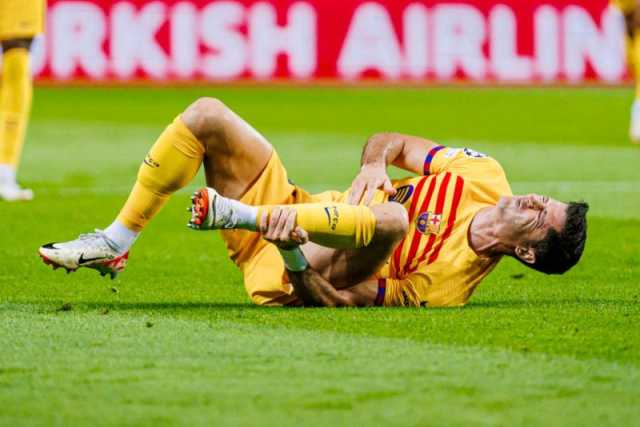 إصابة الاعب ”روبرت ليفاندوفيكى” بإلتواء فى الكاحل