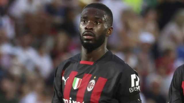 تألق توموري فى مواجهة الميلان لجنويفى الجولة الثامنة من الدوري الإيطالى
