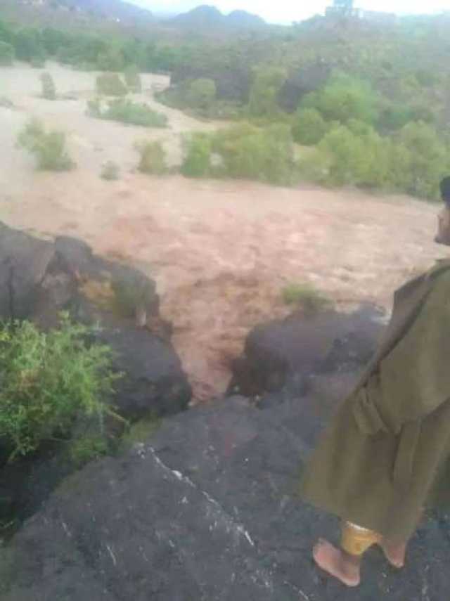 وفاة مواطن جرفته السيول مع سيارته جنوبي اليمن