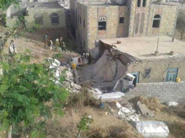 شاب ينهي حياته بعد عجزه عن إطعام طفلتيه في تعز