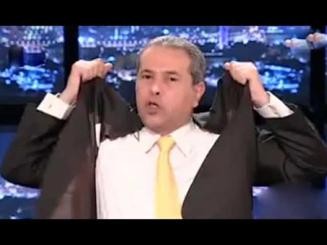 طليقة الإعلامي توفيق عكاشة تطالب بحبسه بسبب النفقة