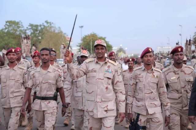 ????قوات الدعم السريع شأن عائلي، لكن لا يتمتع أي من نواب حميدتي – الإخوة والأعمام وأبناء العمومة – بالكاريزما والمكانة اللازمة ليحل محله