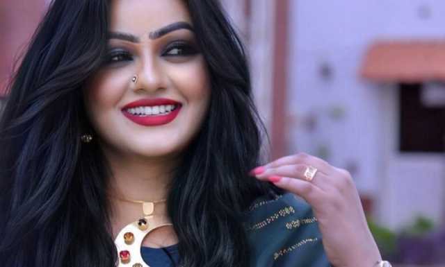 شاهد بالفيديو.. الفنانة أفراح عصام تشعل مواقع التواصل بإطلالة جديدة تستعرض فيها جمالها بأطقم ذهبية فخمة