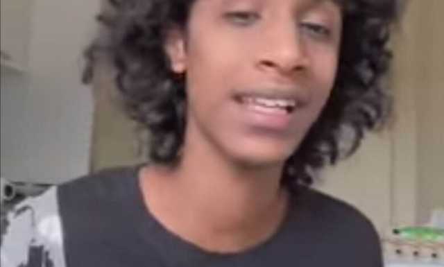 شاهد بالفيديو.. نجم السوشيال ميديا “منذر” يفك “العرش” ويقدم فاصل من الرقص المثير مع الفنان عثمان بشة على الطريقة “الأثيوبية”