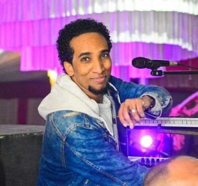شاهد بالفيديو.. الفنان المصري حمو إسماعيل يغني (أنا أفريقي أنا سوداني) ويحظى بإشادات واسعة من الجمهور السوداني