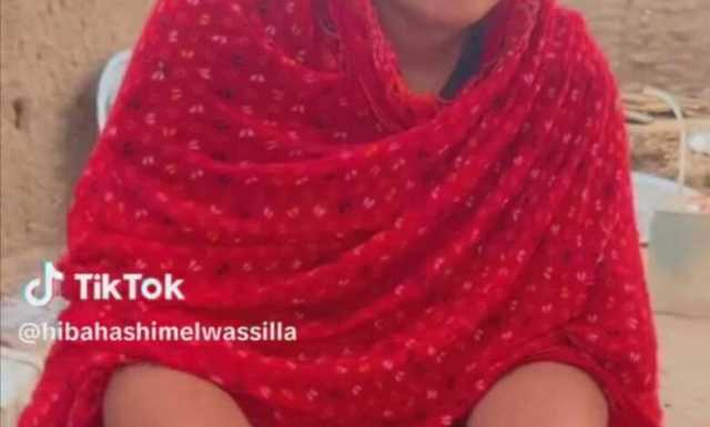 شاهد بالصورة والفيديو.. تحولت حياتها 180 درجة.. حسناء سودانية توثق لنفسها من رفاهية ولقطات أمام برج إيفل في فرنسا إلى (غسيل العدة) في السودان وساخرون: (دنيا زايلي وزايل نعيمكي)