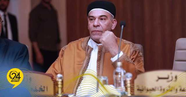 «أبو نعامة» خلال اجتماع الحكومة بسبها: لابد من تعزيز الكفاءة الإدارية في مؤسسات الدولة