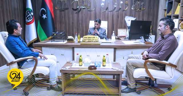 مسعود يعقد اجتماعاً طارئاً لمتابعة تعزيز كفاءة قطاع العدل وتحسين بيئة العمل