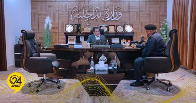 أبوزريبة يبحث مع مدير أمن الواحات الأوضاع الأمنية وسير العمل بالمديرية
