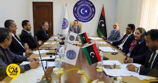وزير الخارجية بالحكومة الليبية يعقد الاجتماع الدوري السادس مع الإدارات السياسية
