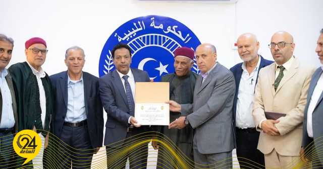 أعيان وقبائل الأشراف والمرابطين بالبيضاء يكرمون «دومة» تقديرًا لجهوده