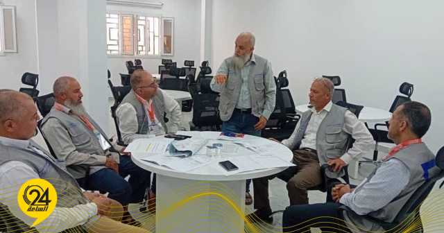 «المفوضية»: تدريب موظفي مراكز توزيع البطاقات استعدادًا لمرحلة توزيع بطاقة الناخب