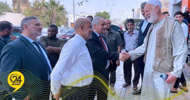 «عيسى» يتفقد فروع بعض المصارف التجارية بطرابلس