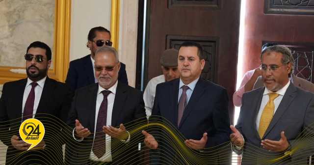 رفقة الحويج.. وزير خارجية اليمن الأسبق يزور ضريح الشهيد عمر المختار