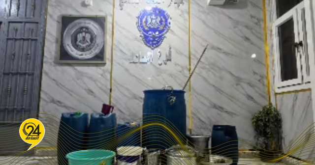 العثور على مصنع خمور خلال ضبط مطلوب في امساعد