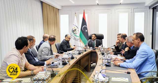 «أرحومة» يتفقد مركز التدريب ورفع الكفاءة المهنية في بنغازي
