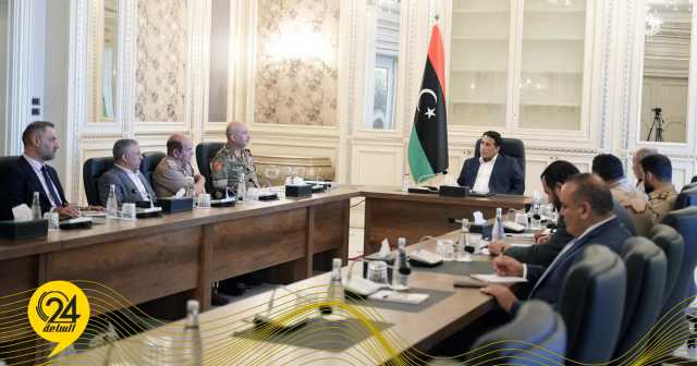 المنفي يلتقي لجنتي الهدنة والترتيبات الأمنية ويشدد: يجب الالتزام بتعليماتي العسكرية