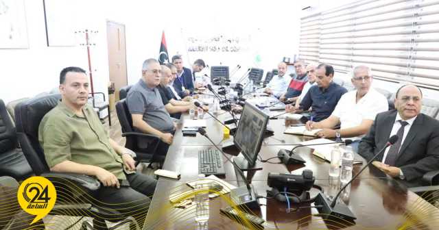 اجتماع موسّع بين شركة الخليج ومؤسسة النفط لبحث خطط رفع معدلات الإنتاج