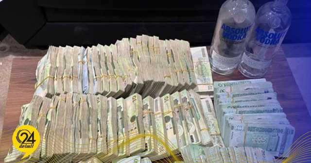 القبض على مطلوب بحوزته كميات من الخمور ومبلغ مالي كبير في بنغازي