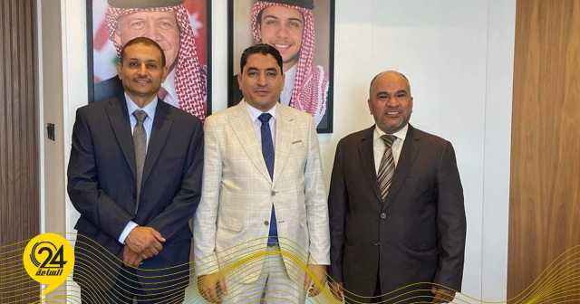 أرحومة يلتقي عدداً من الخبراء بالأردن لبحث فرص تطوير منظومة العمل