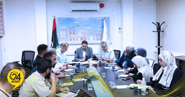 الشعاب يترأس اجتماعا تحضيرياً لبناء قدرات الشباب داخل الإدارات الانتخابية