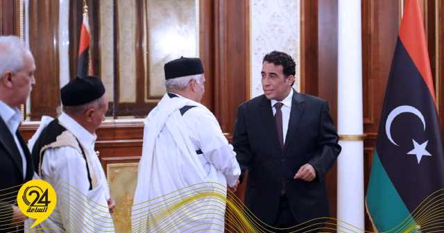 المنفي يناقش التطورات السياسية مع وفد من مشائخ وأعيان ليبيا
