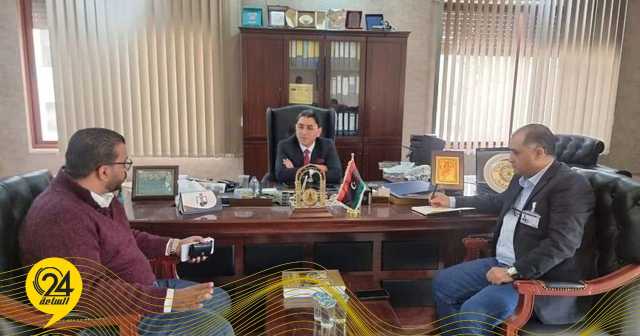 وزير العمل يبحث ترتيبات حفل تخرج الموفدين من الحكومة الليبية للتدريب بالأردن