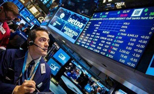 الأسهم الأمريكية تبدأ الأسبوع على ارتفاع