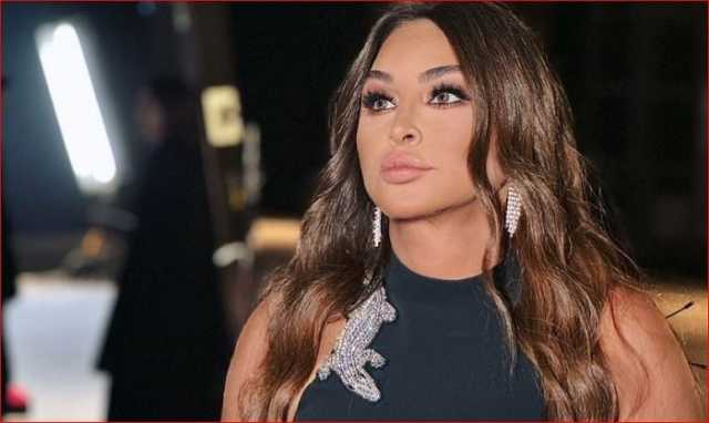 «ما حد يسألني».. تصرف غريب من إليسا أثناء تواجدها بموسم الرياض