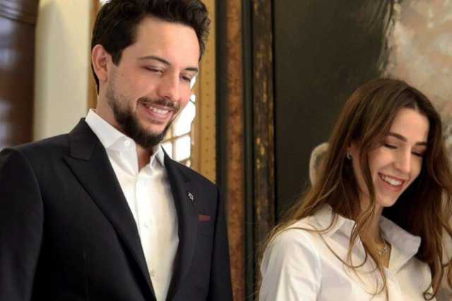 الله يخليلنا إياكي.. الملكة رانيا تحتفل بقدوم حفيدتها الأولى إيمان بنت الحسين