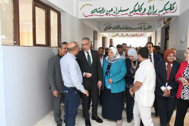 محافظ الفيوم يتفقد المدارس ويؤكد على ضرورة رفع كفاءتها