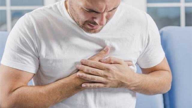 كيف تحمي نفسك من الإصابة بالأزمة القلبية المفاجئة؟