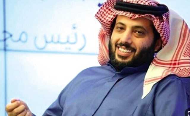 تركي آل الشيخ يروج لـ مسرحية «مشيرة الخطيرة»