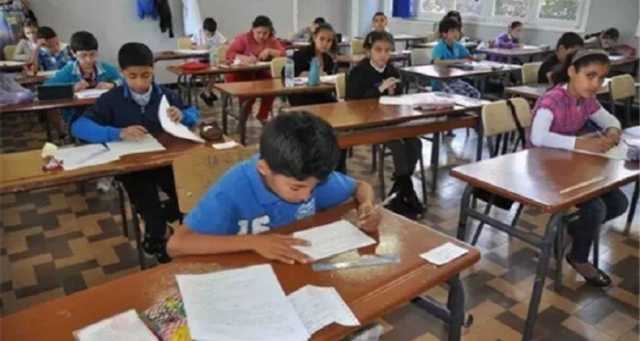 «طلاب ومعلمين».. موعد إجازة آخر السنة 2025 للمدارس والجامعات