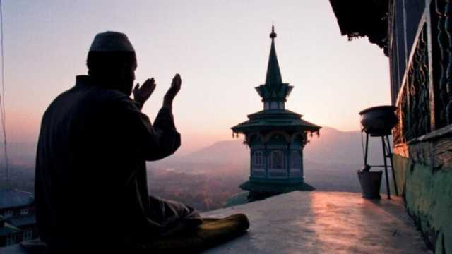 خاص| مع بدء احتفالات مولد الحسين.. عالم أزهري يرد على مهاجمي التصوف