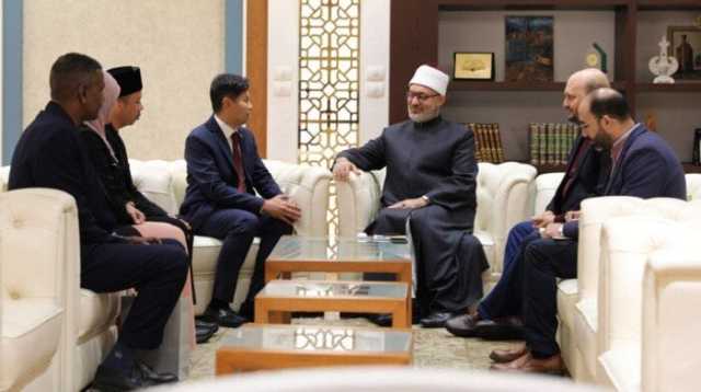المفتي: مستعدون لتقديم الدعم العلمي والشرعي والتدريبي للطلبة والأئمة في بروناي