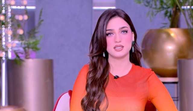 ياسمين عز: دفي السرير لجوزك بدل ما انتي قاعدة تنشفي شعرك بالسيشوار