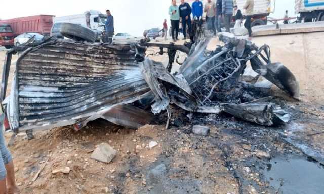 مصرع شخص وإصابة آخر في حادث تصادم شاحنة بميكروباص