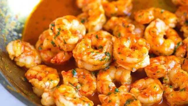 مشوي أم مقلي؟.. طريقة طهي الجمبري بوصفات مختلفة
