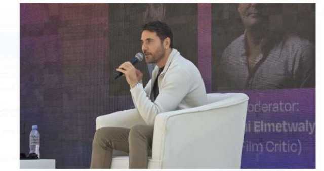 «أصعب فترة».. أحمد عز يكشف عن موقف أسرته بعد دخوله الوسط الفني