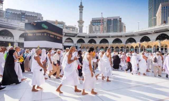 ما هي خطوات أداء مناسك الحج 2025 بالترتيب حسب الأيام؟